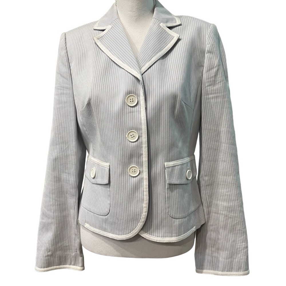 LOFT‎ Long Sleeve Three Button Cotton Fully Lined Blazer Blue White Tan Size 6
